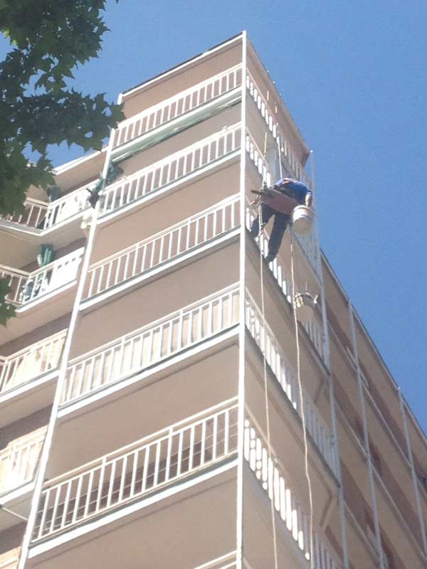trabajo descuelgue en fachada en madrid